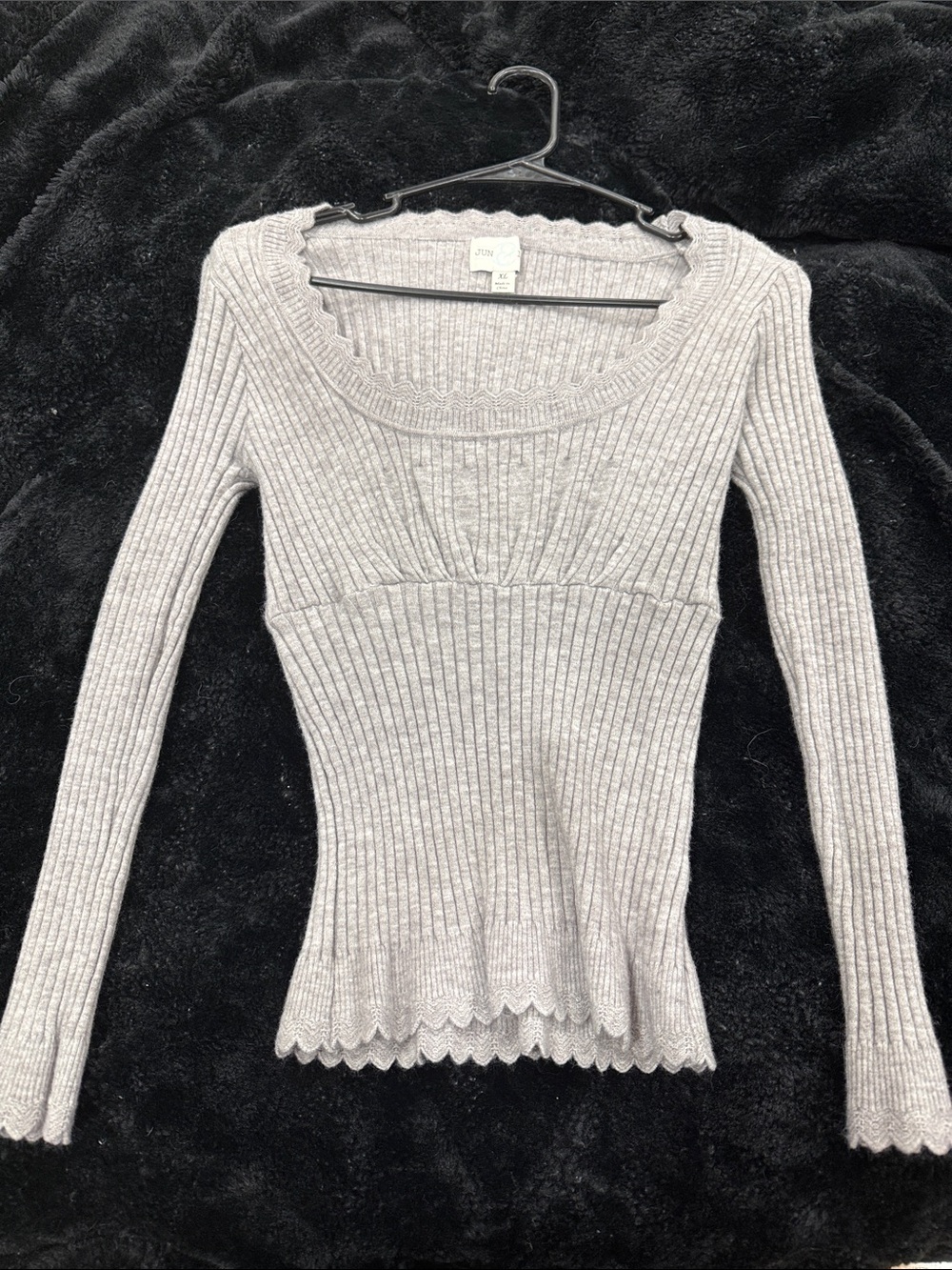 Ribbed Scoop Neck Long-Sleeve Sweater - Light Gray